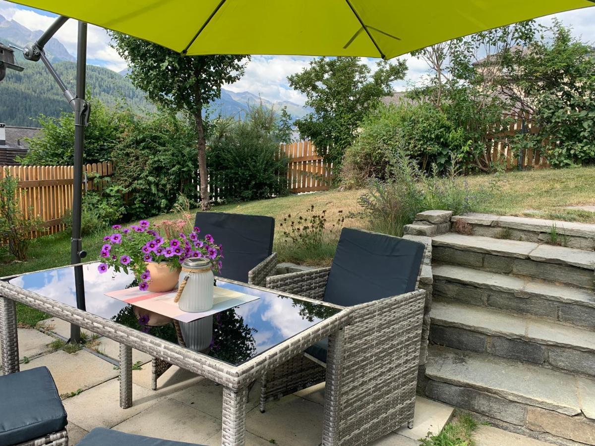 Chasa Bazzi Apartment Scuol Exterior photo