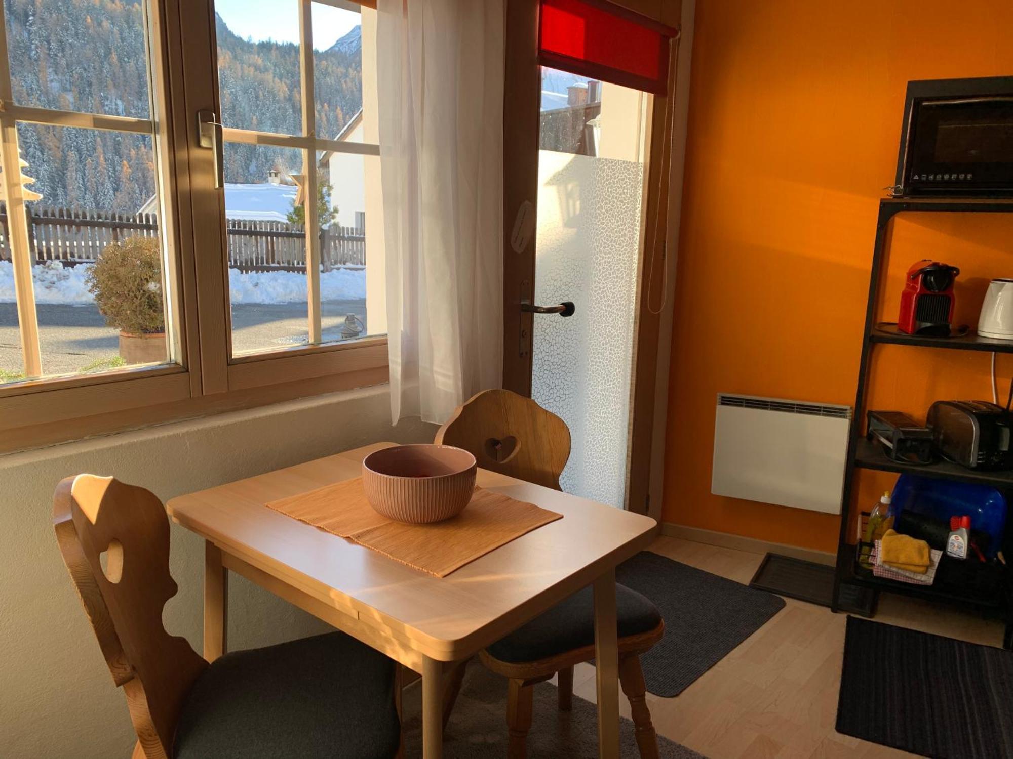 Chasa Bazzi Apartment Scuol Exterior photo